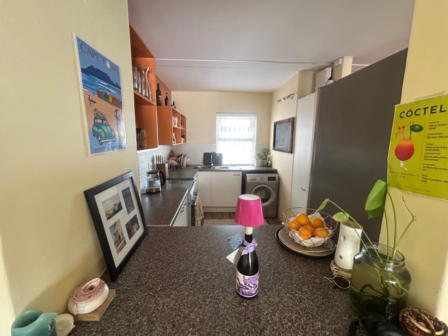 To Let 2 Bedroom Property for Rent in Claremont Western Cape